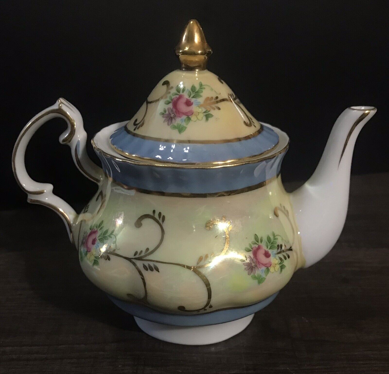 Stunning Iridescent Floral Decorative Tea Pot with Lid Gold Accents D.N. & E.I.