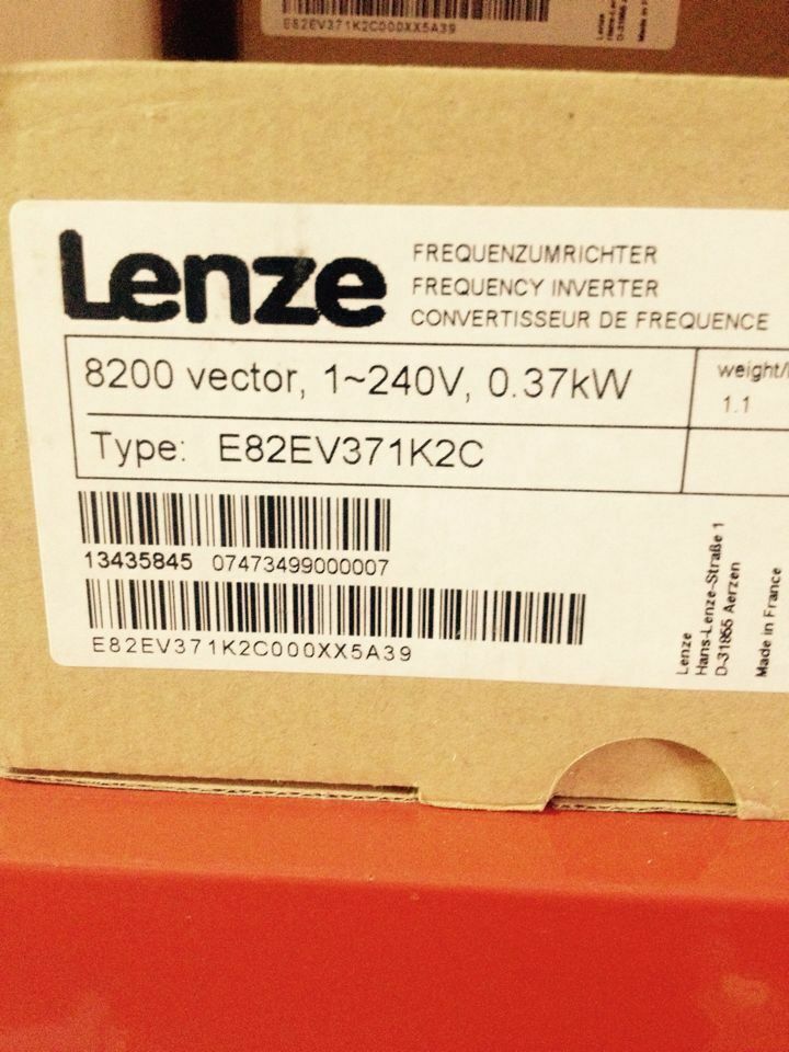 Lenze INVERTER E82EV371K2C New In Box E82EV371-2C Expedited Shipping