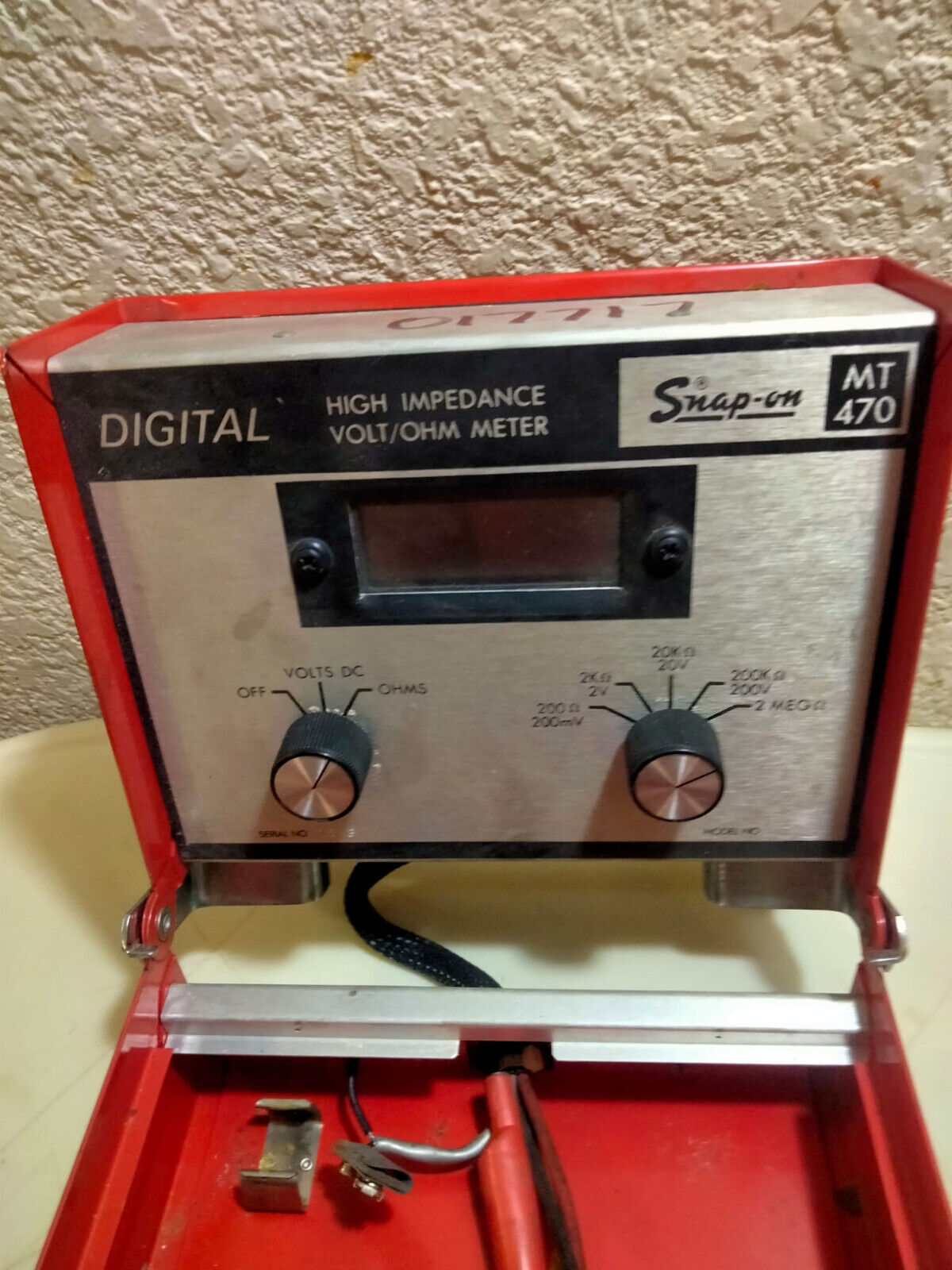 Vintage Snap-On MT 470 Digital High Impedance Volt/Ohm Multi Meter & Manual