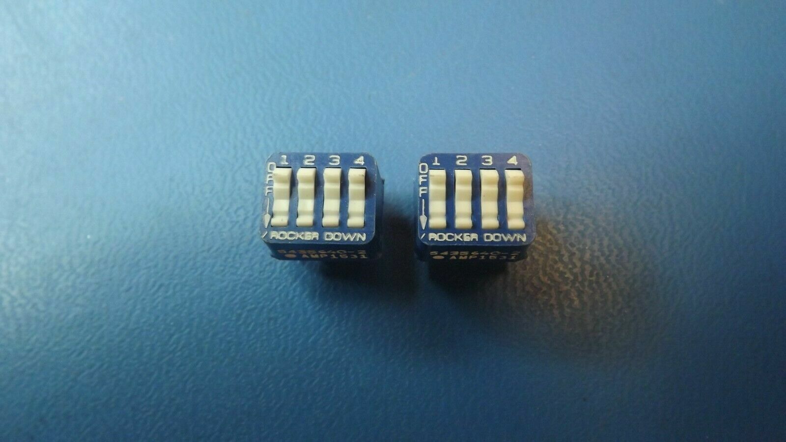 (5)  5435640-2 DIP Switches / SIP Switches SPST 4POS RCKR UNSLD T/H DIP SWITCH