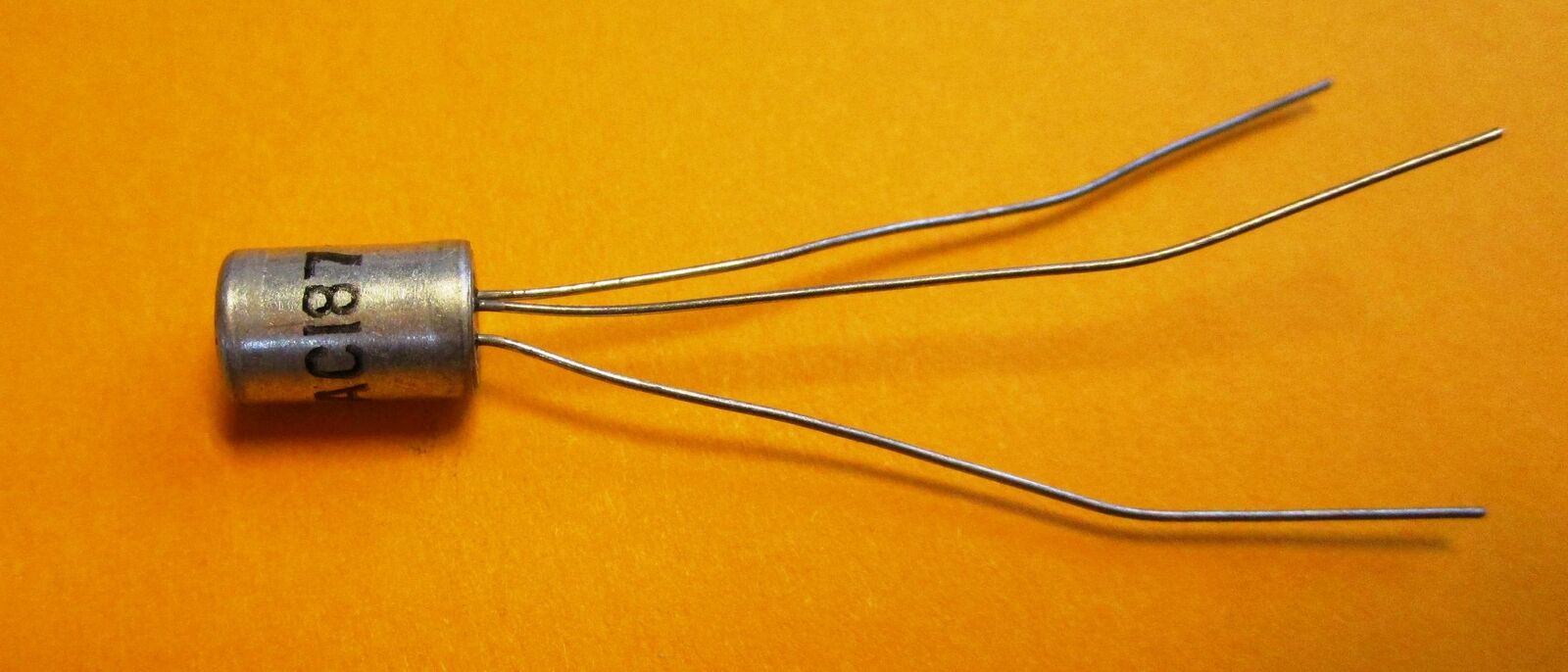 10 germanium transistors AC187 NPN TO-1 metal case  PHILIPS