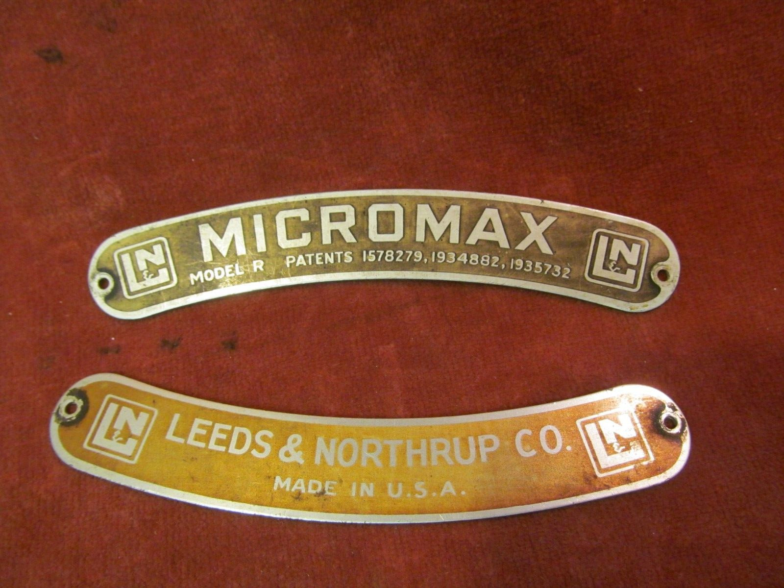 LEEDS & NORTHRUP MICROMAX MODEL R THERMOCOUPLE TEMPERATURE RECORDER NAME PLATES