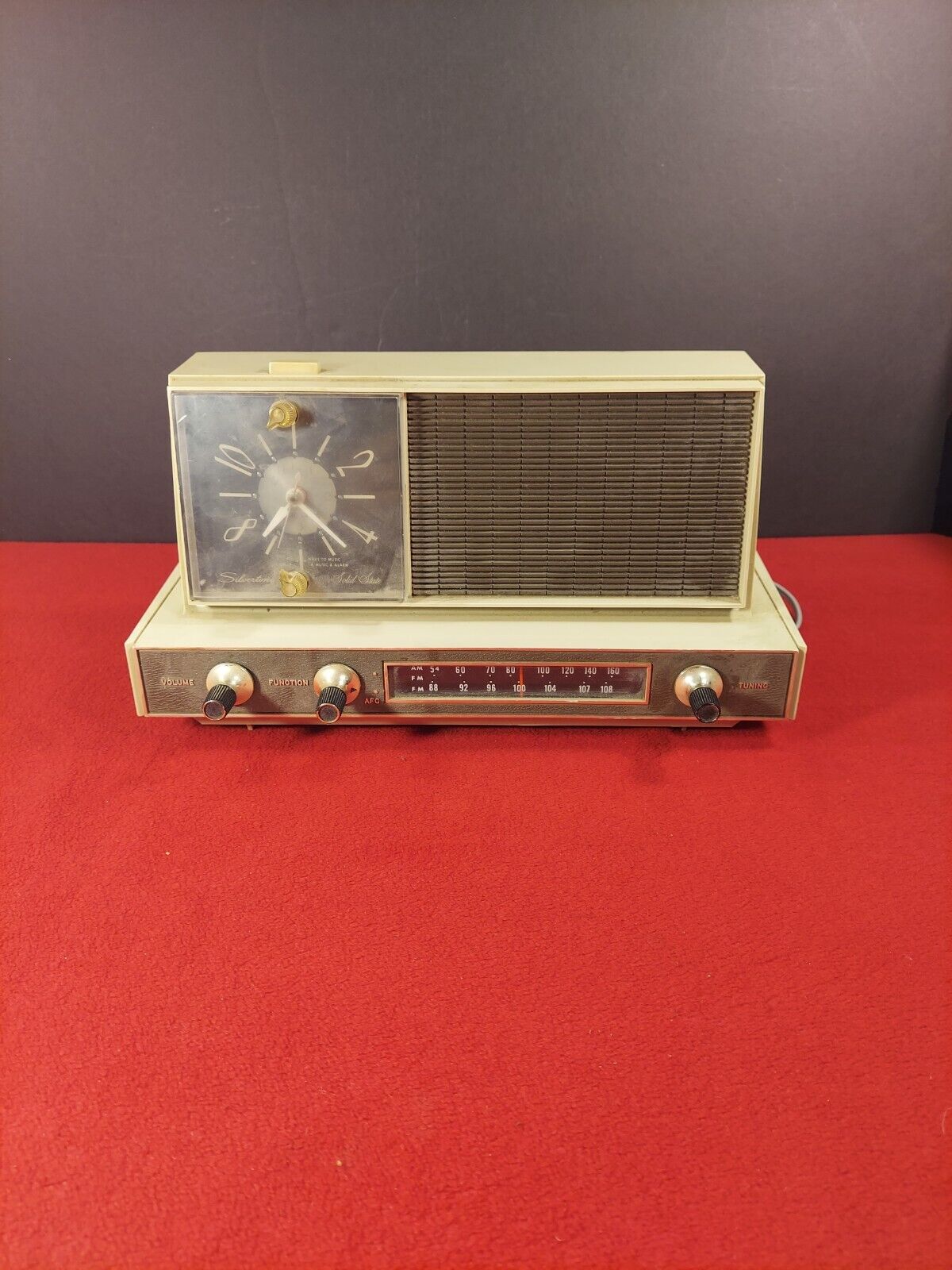 SILVERTONE TRANSISTOR RADIO MODEL 2090- Vintage Radio