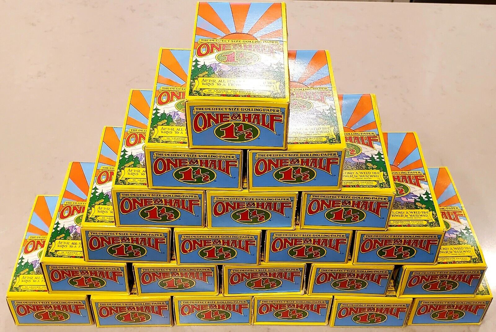 LOT of 21 Boxes, VINTAGE RARE HEAD ADAM\'S APPLE ROLLING PAPERS - NOS