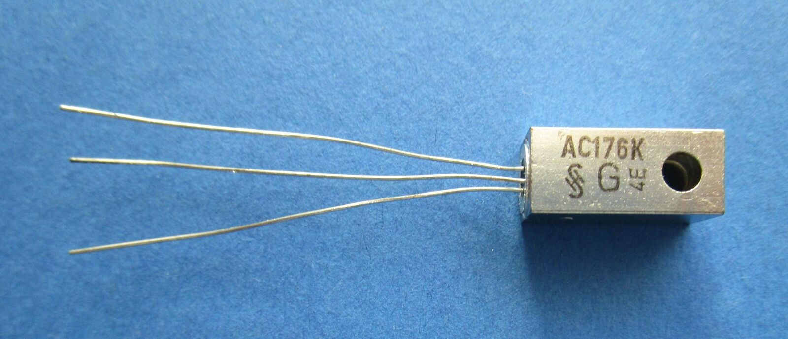 10 germanium transistors AC 176K  NPN  NOS SIEMENS +++NEW LISTING+++