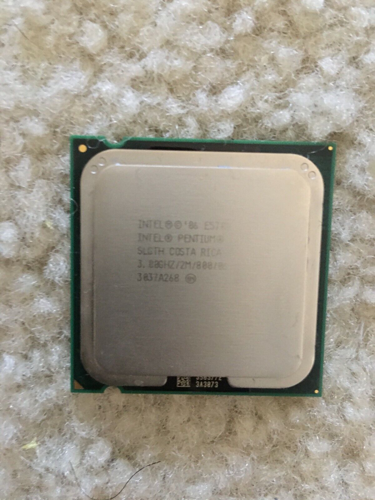 Intel Pentium 4 CPU 3.00GHZ/2M/800/06 SLGTH COSTA RICA E5700 3037A268 3503772