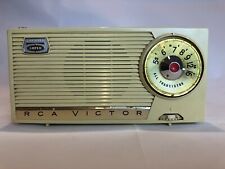 RCA Victor Transistor Radio Model 1-BT-21 picture