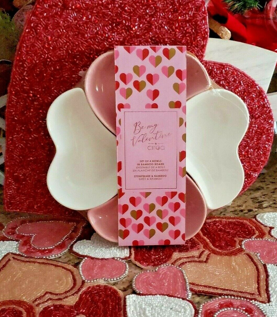 CIROA Valentine\'s Day Pink & White Heart Shape 4 Bowls Bamboo Server Board Set