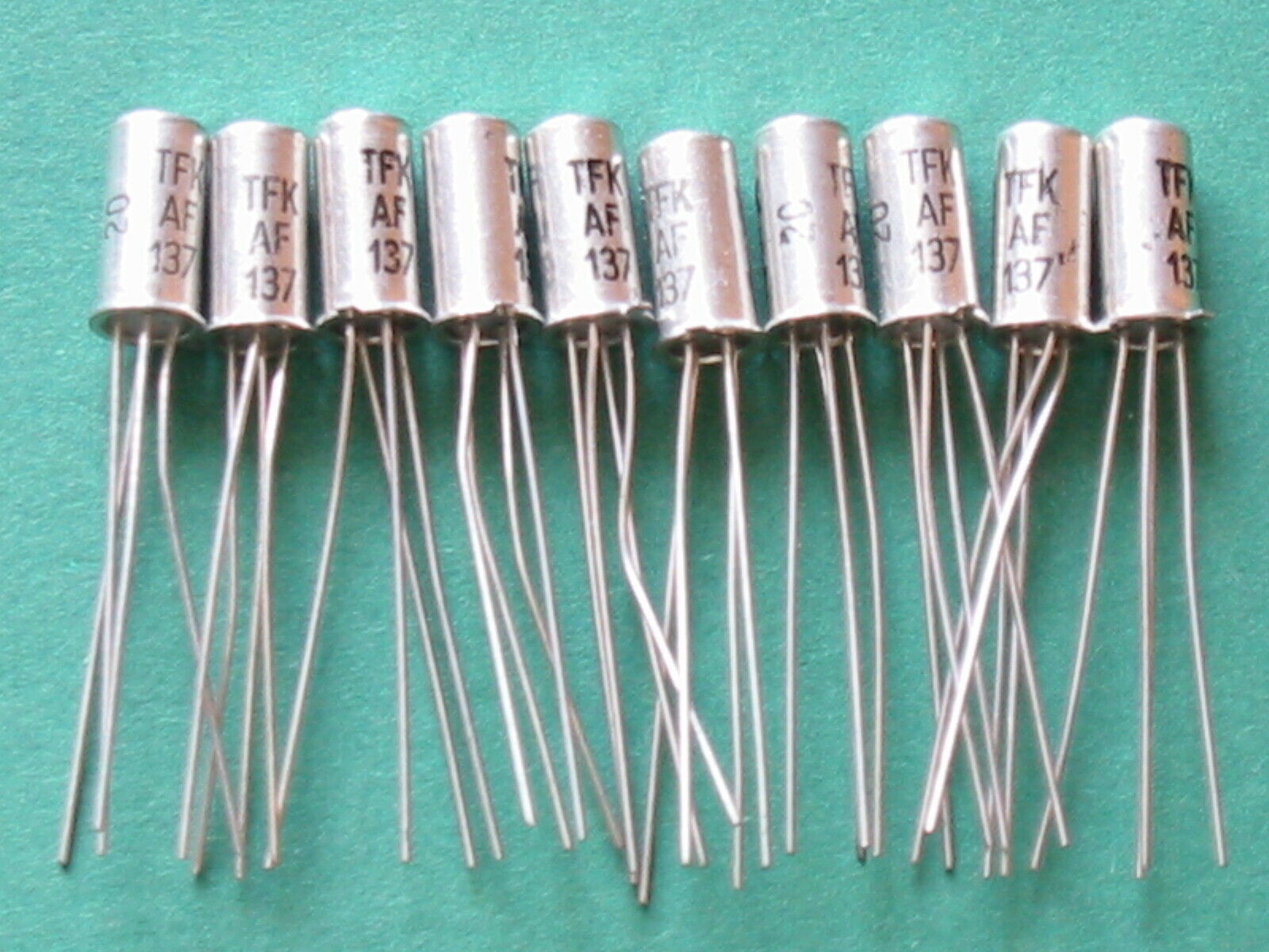 10 germanium transistors AF137 PNP  NOS      TELEFUNKEN