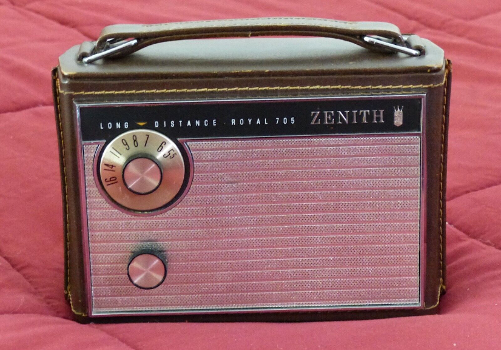 Zenith Royal 705 (7) Transistor Portable Radio