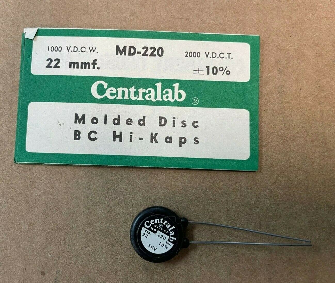 NOS Centralab Type MD Molded Disc Ceramic BC Hi-Kaps, MD-220, 22 MMF 1000VDC