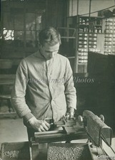 1922 Worker At Siemen Schuckertwerke Electrical Engineering Military Photo 5x7 picture