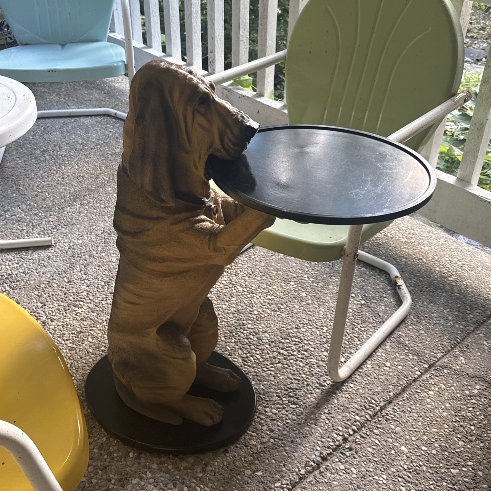 1998 Bombay Company Sir Hawthorne Hound Dog Butler Server Waiter Table 33”