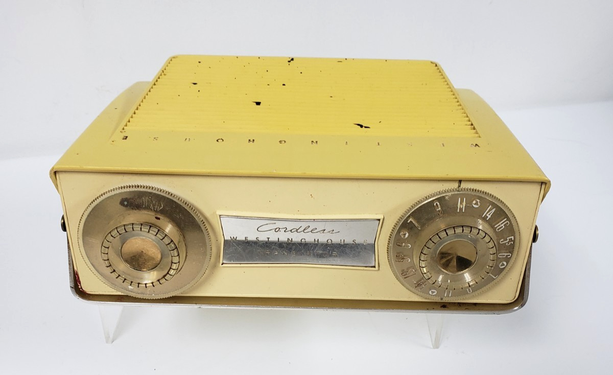 Westinghouse Transistor Radio Cordless Model H-622P6 Yellow NOT working Westinghouse Transistor Radio Cordless Model H-622P6 Yellow NOT working