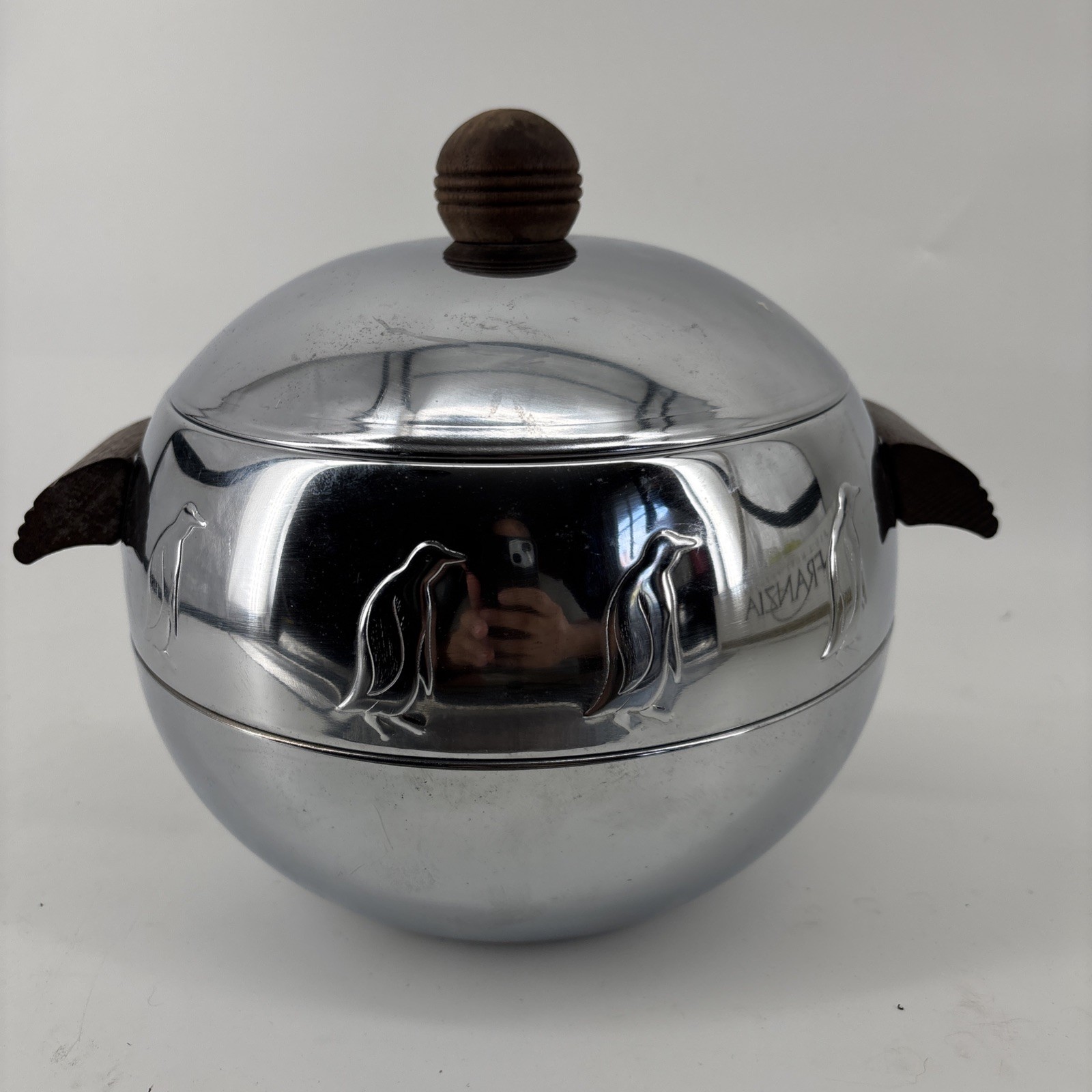 VTG MCM WEST BEND PENGUIN HOT/ COLD SERVER CHROME BARWARE WOOD HANDLES