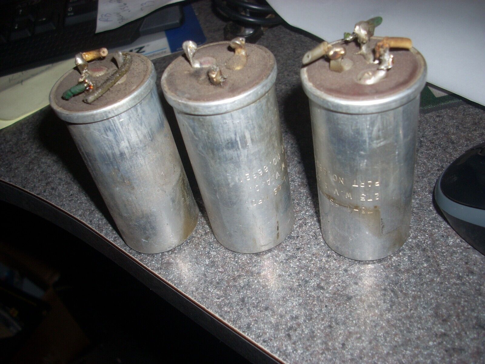 SEEBURG  JUKEBOX ROUND MOTOR CAPACITOR---V200 AND OTHERS