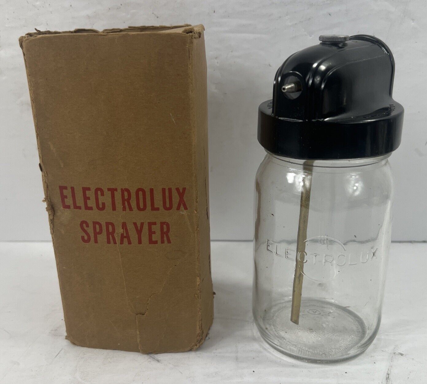 Vintage Electrolux Vacuum Cleaner Shampoo Sprayer Spray Glass Pint Jar Car Wash