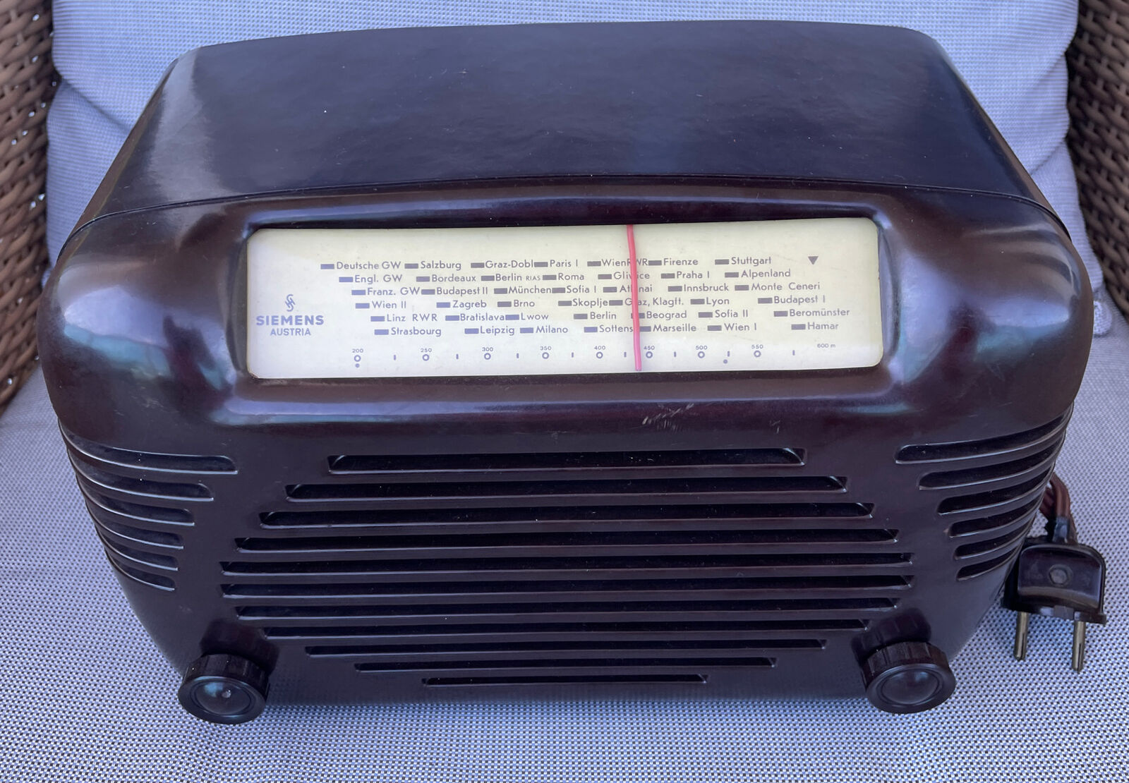 Grazioso-Junior Super 513U Siemens-Austria (WSW); Wien Bakelite 1954  radio