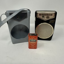 Windsor Transistor Radio Boy's AM Radio Vintage - Japan WORKING picture