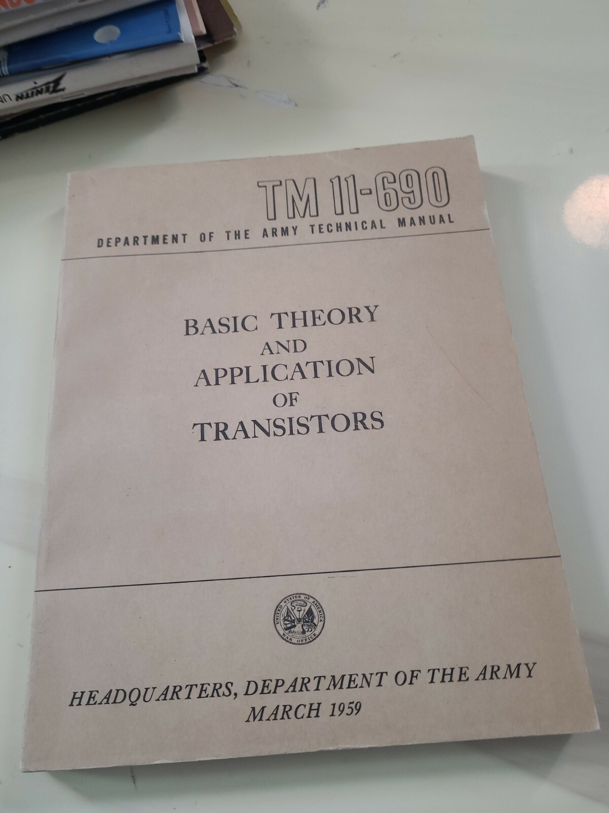 1959 TRANSISTORS BASIC THEORY APP ELECTRONIC TECH MANUAL USA OFFICE RARE VTG 1959 TRANSISTORS BASIC THEORY APP ELECTRONIC TECH MANUAL USA OFFICE RARE VTG