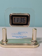 Johnson Controls Lapeer Mi Plastic Desk Clock Tested Working Vintage picture