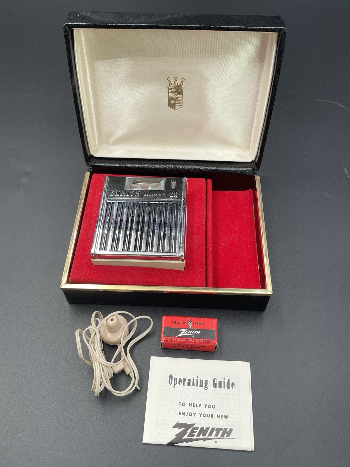 Zenith Royal 20 Micro Transistor Radio Vintage from 1960’s Untested With Case Zenith Royal 20 Micro Transistor Radio Vintage from 1960’s Untested With Case