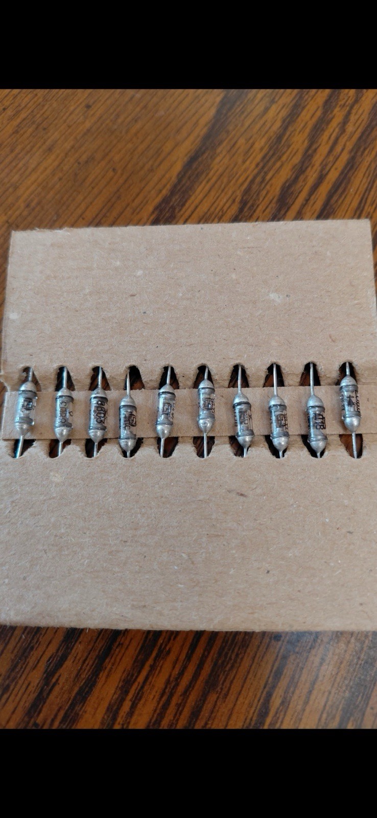 10 Pieces Genuine Premium D18 Military Point Germanium Diodes 10 Pieces Genuine Premium D18 Military Point Germanium Diodes