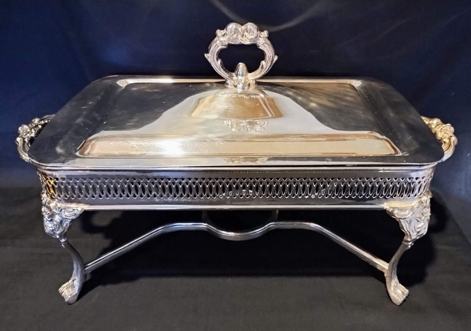 Large International Silver Plated Footed Food Warmer Server Stand w/ Dome Lid
