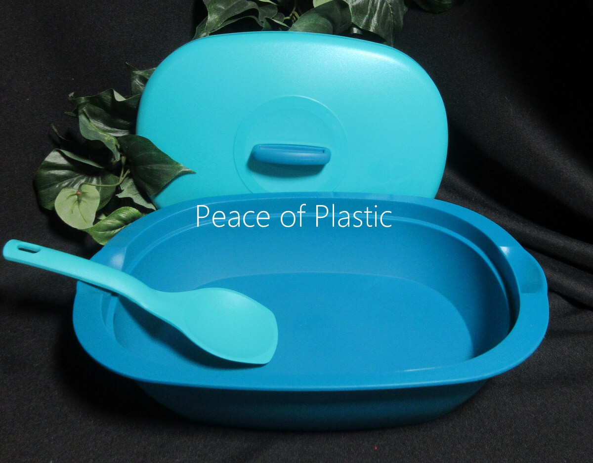 TUPPERWARE NEW ESSENTIALS RICE SERVER WITH SERVING SPOON-Blue COLOR TUPPERWARE NEW ESSENTIALS RICE SERVER WITH SERVING SPOON-Blue COLOR