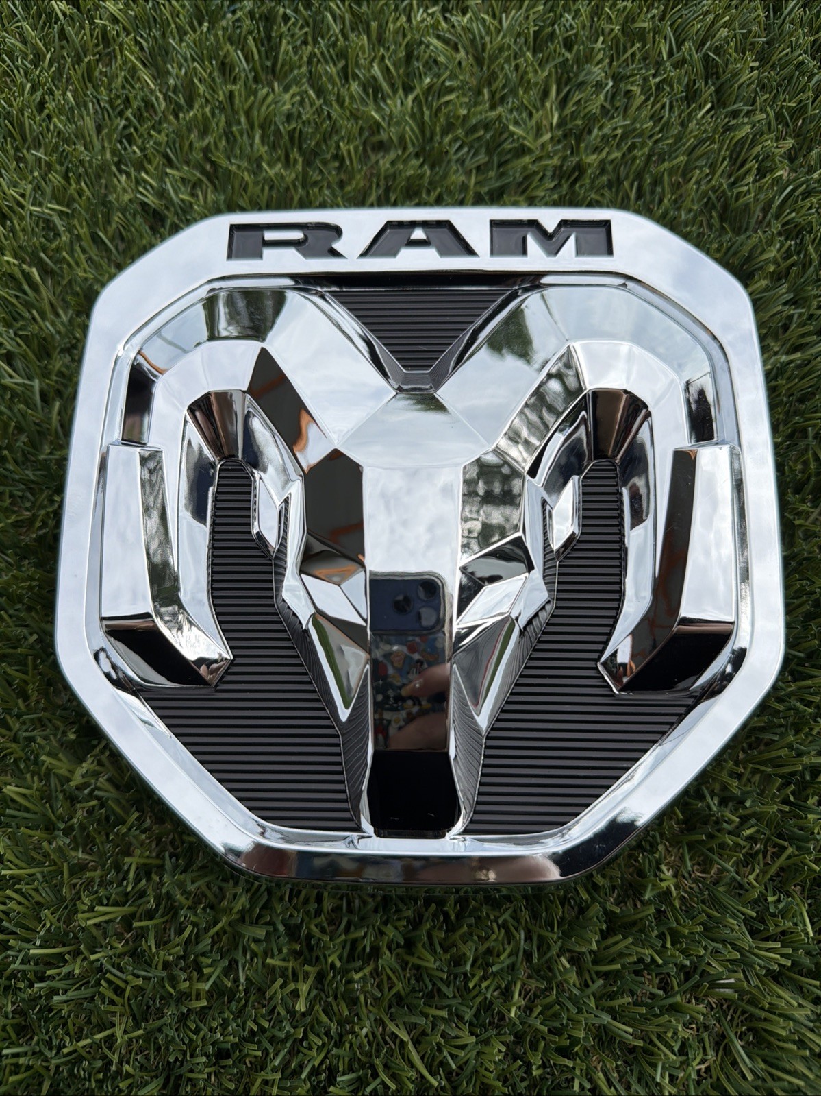2019-23 RAM Tailgate Emblem, Chrome 