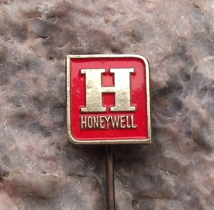 Honeywell Vintage Computer Mainframe Consumer Electronics Technology Pin Badge