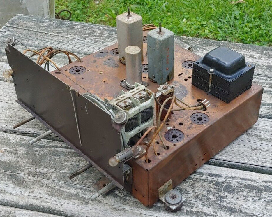 Original 1941 RCA Model V-210 Tube Radio AMPLIFIER CHASSIS RC-573-A