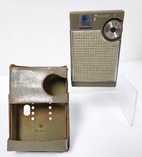 Vintage General Electric Model P996B 7 Transistor Radio NOT working with case picture