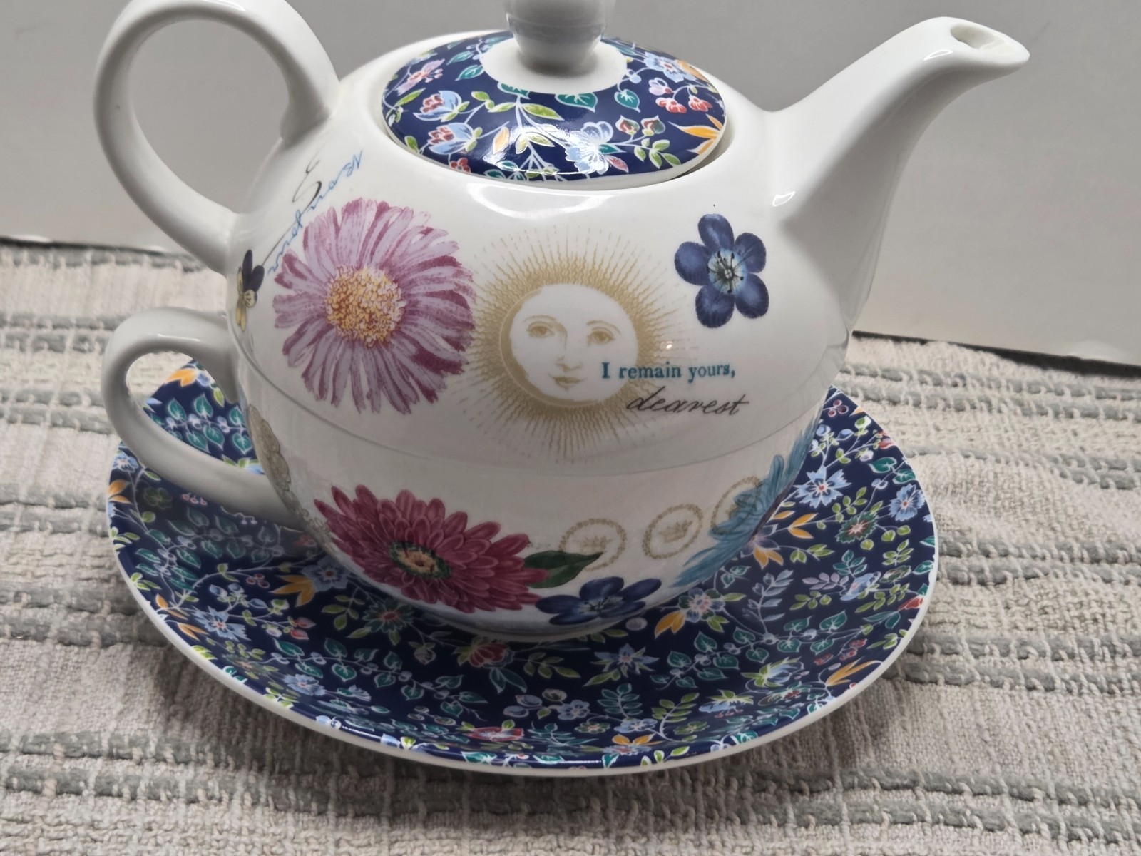 Barnes & Nobles Fringe Studio Porcelain Floral Tea Pot/Cup for One Barnes & Nobles Fringe Studio Porcelain Floral Tea Pot/Cup for One