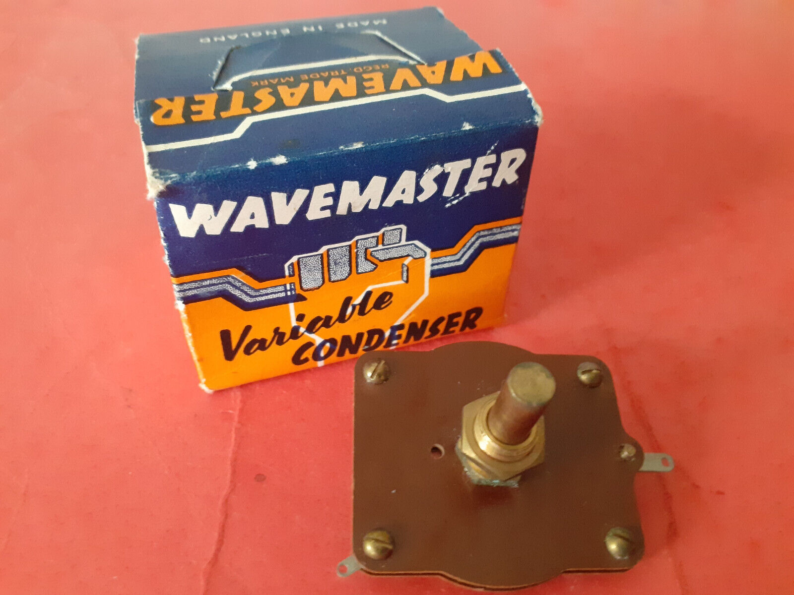 Vintage 100pF Solid dielectric Variable Capacitor ~ Wavemaster - England
