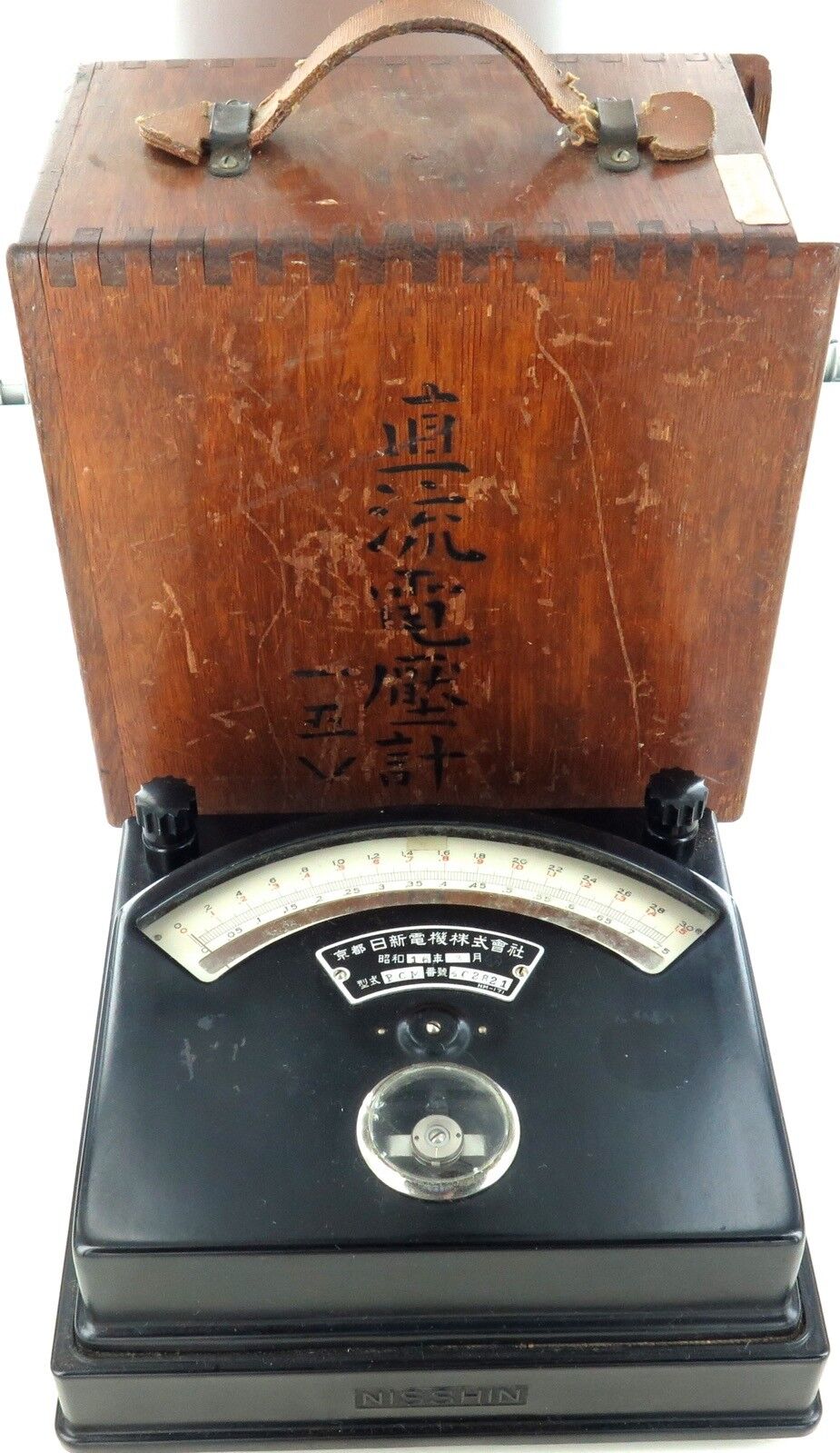 1941 NISSHIN PYROMETER / THERMOCOUPLE INDICATOR, ORIGINAL BOX + JAPANESE TEXT. 