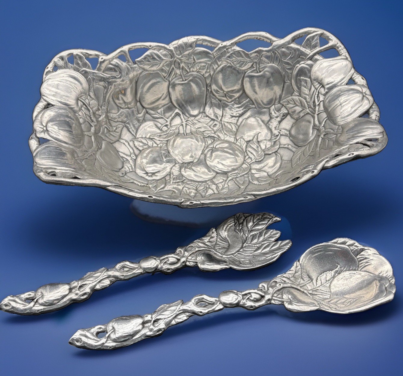 Arthur Court apple tray Salad Server with Spoon Fork Vtg 1992 Aluminum 14”